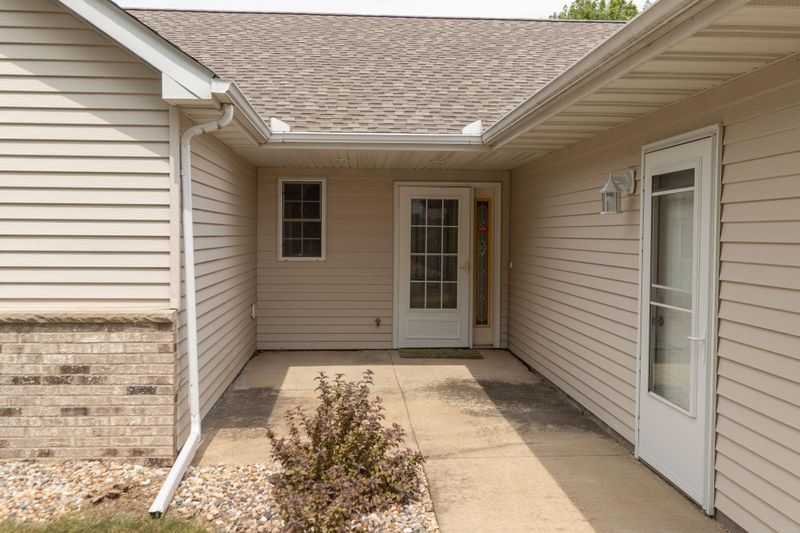 1702 22nd Ave SW, Austin, MN 55912