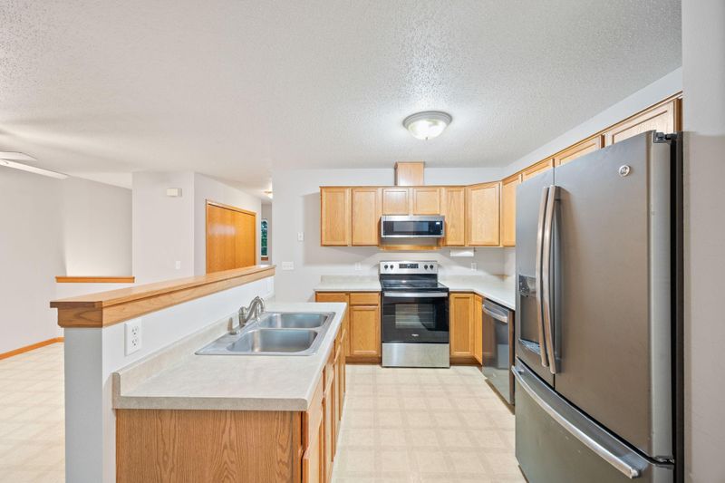 1108 Bluebill Blvd, Buffalo, MN 55313
