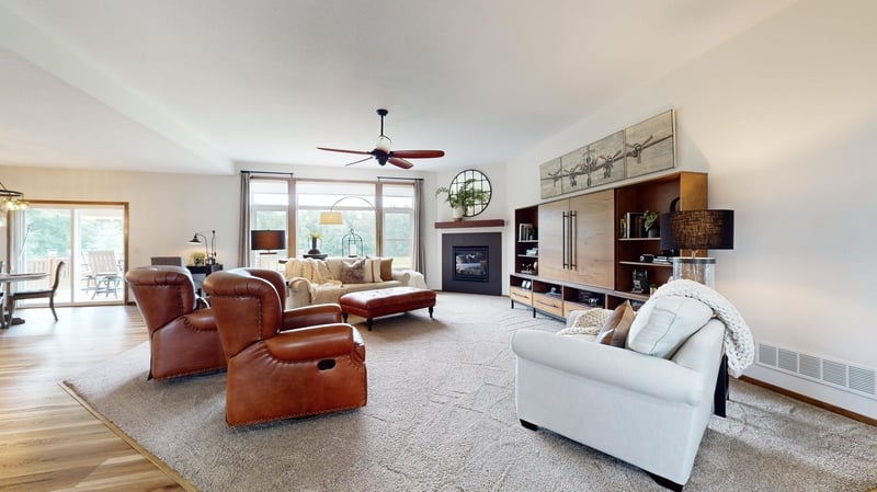 23515 Saddle Ridge Dr, Rogers, MN 55374