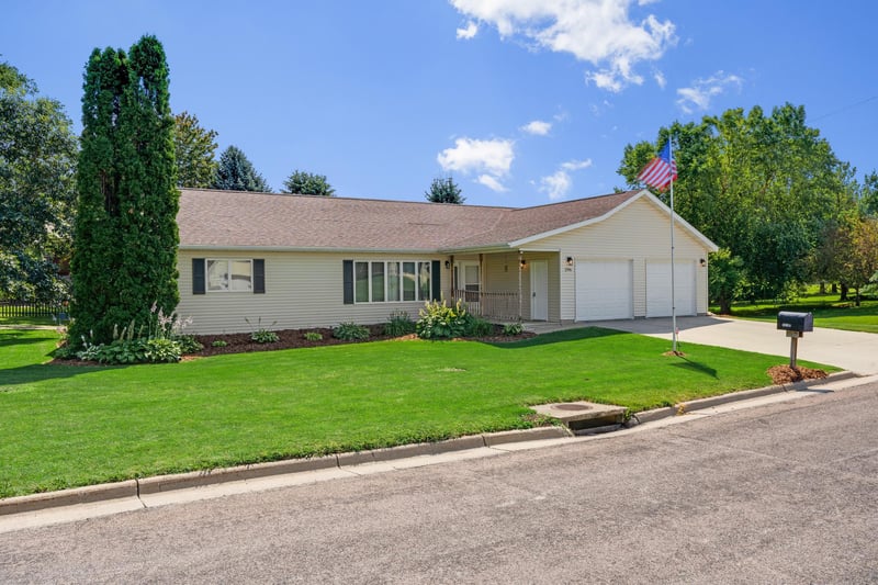 296 5th Ave NW, Spring Grove, MN 55974