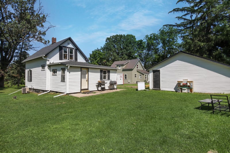 1427 7 1/2 Ave, Hillsdale, WI 54733
