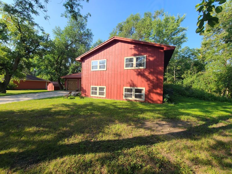 514 Service Dr E, Canby, MN 56220