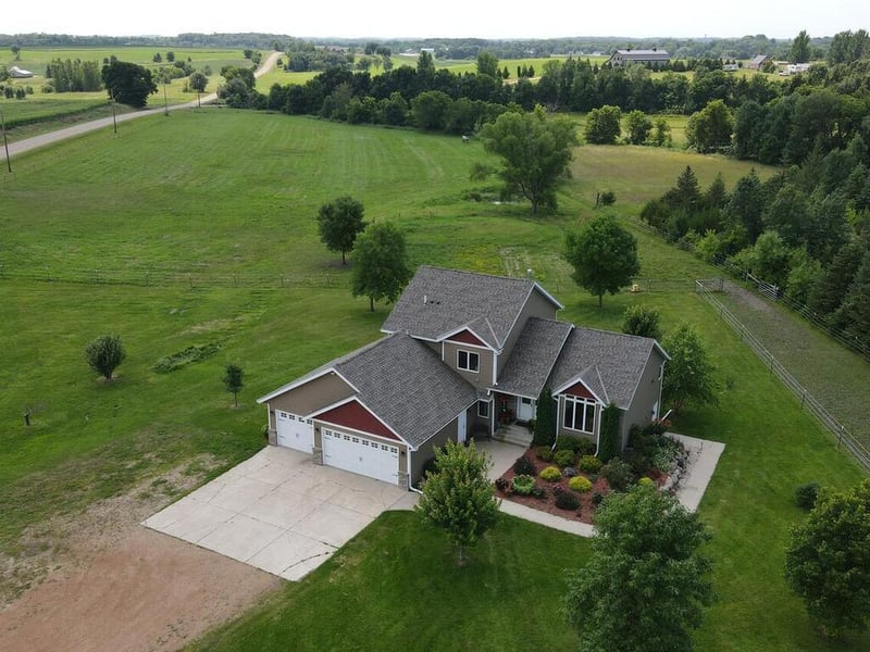 31058 141st Ave, New Prague, MN 56071