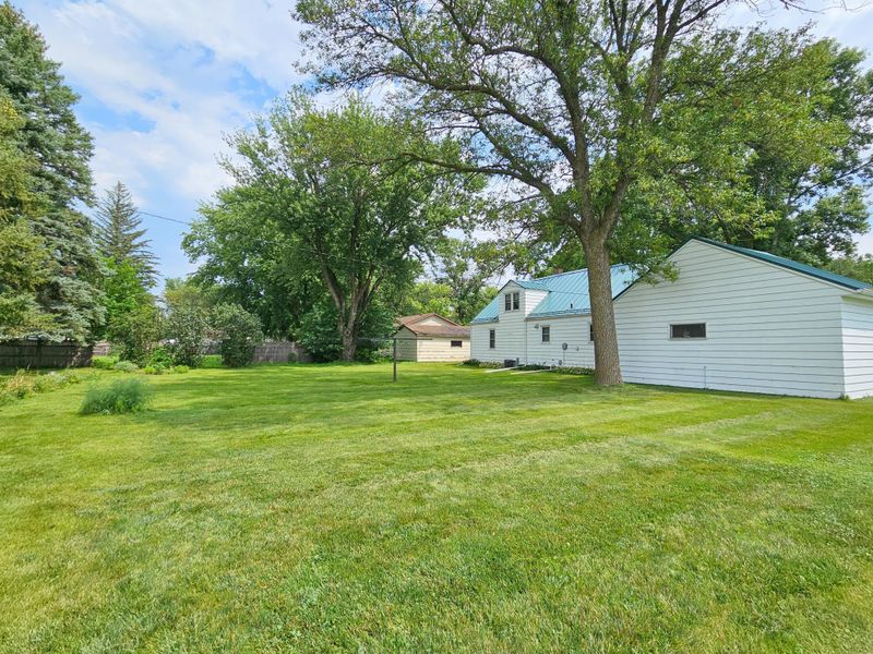 504 6th Ave W, Lamberton, MN 56152