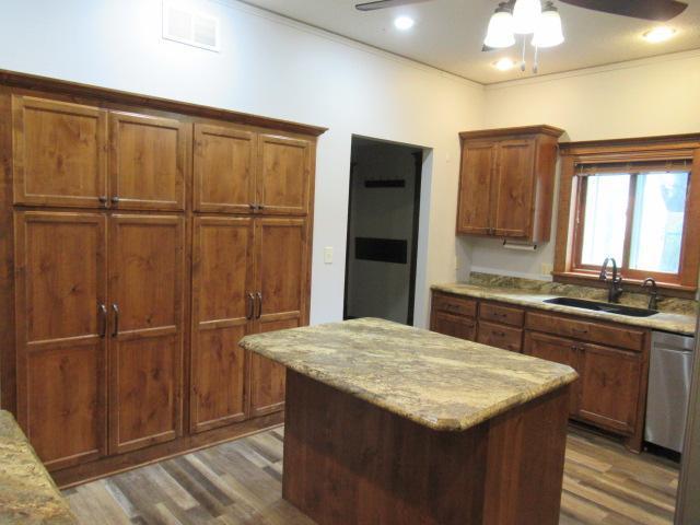 341 4th St, Walnut Grove, MN 56180