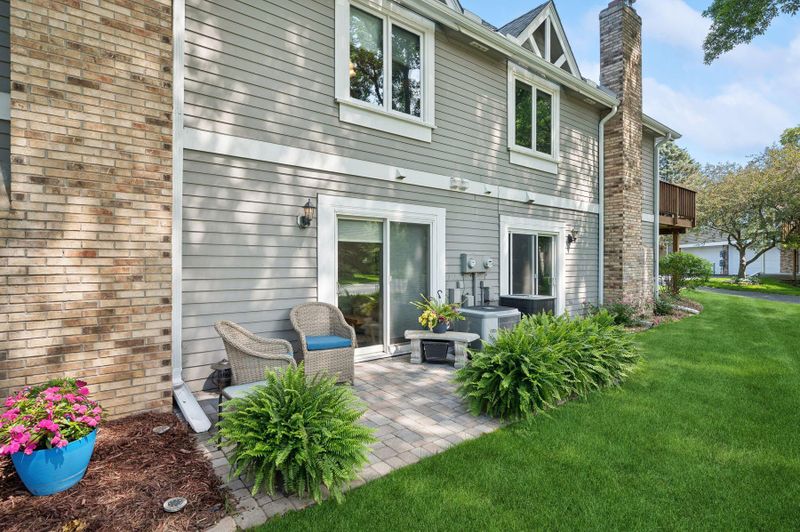 14240 Towers Ln, Eden Prairie, MN 55347