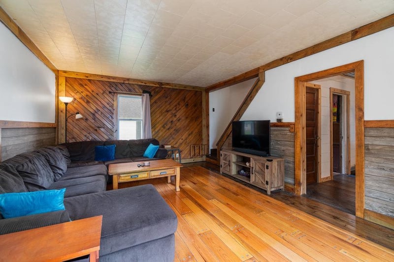 13701 Park Ave, Osseo, WI 54758