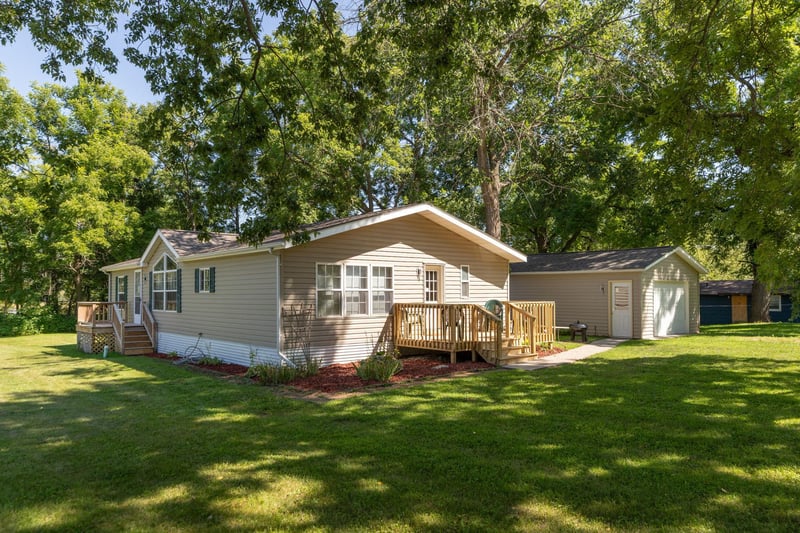337 S Church St, Peterson, MN 55962