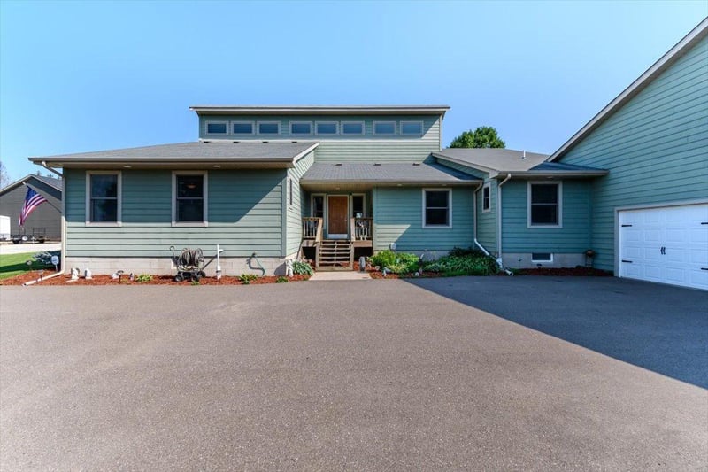 10488 210th St, Milaca, MN 56353