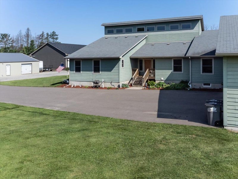 10488 210th St, Milaca, MN 56353