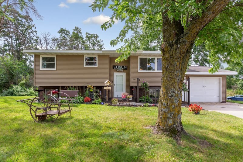 504 Central Ave W, Medford, MN 55049
