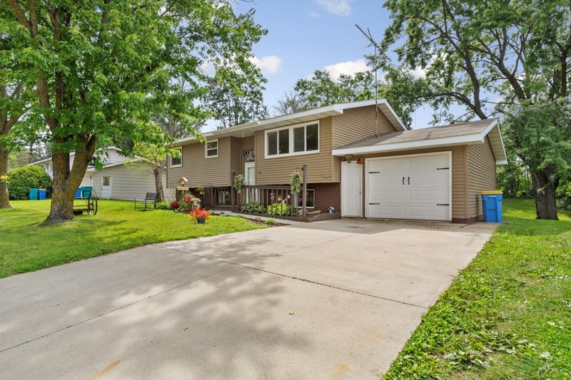 504 Central Ave W, Medford, MN 55049