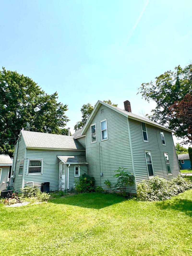 410 Ellington St, West Concord, MN 55985