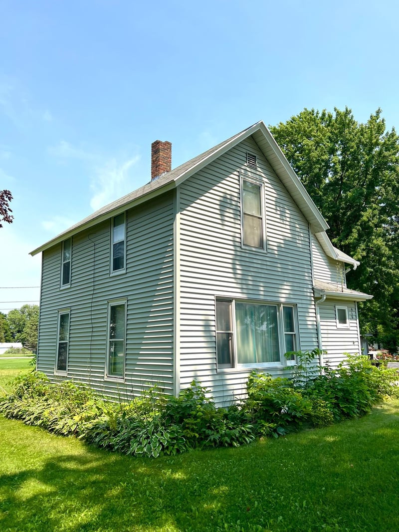 410 Ellington St, West Concord, MN 55985