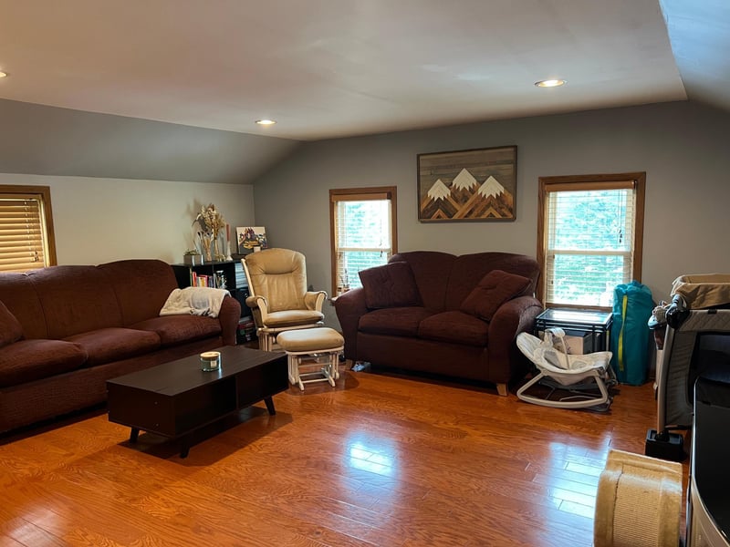 306 3rd St N, Ellendale, MN 56026