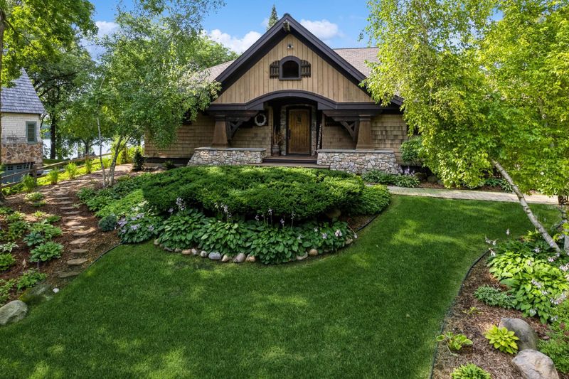 2845 Lake Shore Ave, Maple Plain, MN 55359