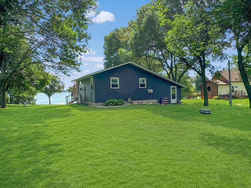 112 Pleasant View Rd, Slayton, MN 56172