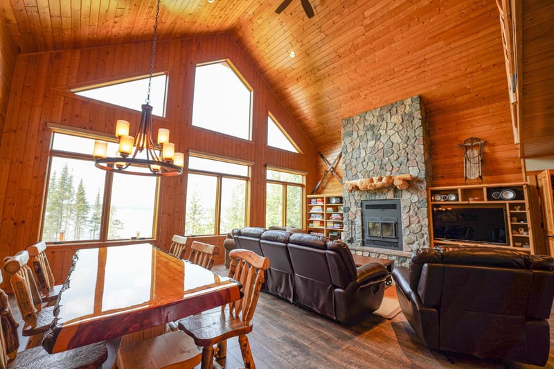 7593 W Timberlore Trl, Cook, MN 55723