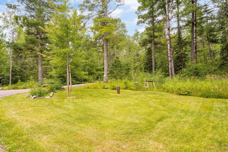 2057 Solitude Trl, Two Harbors, MN 55616