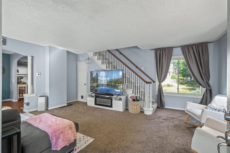 3909 Regent Ave N, Minneapolis, MN 55422