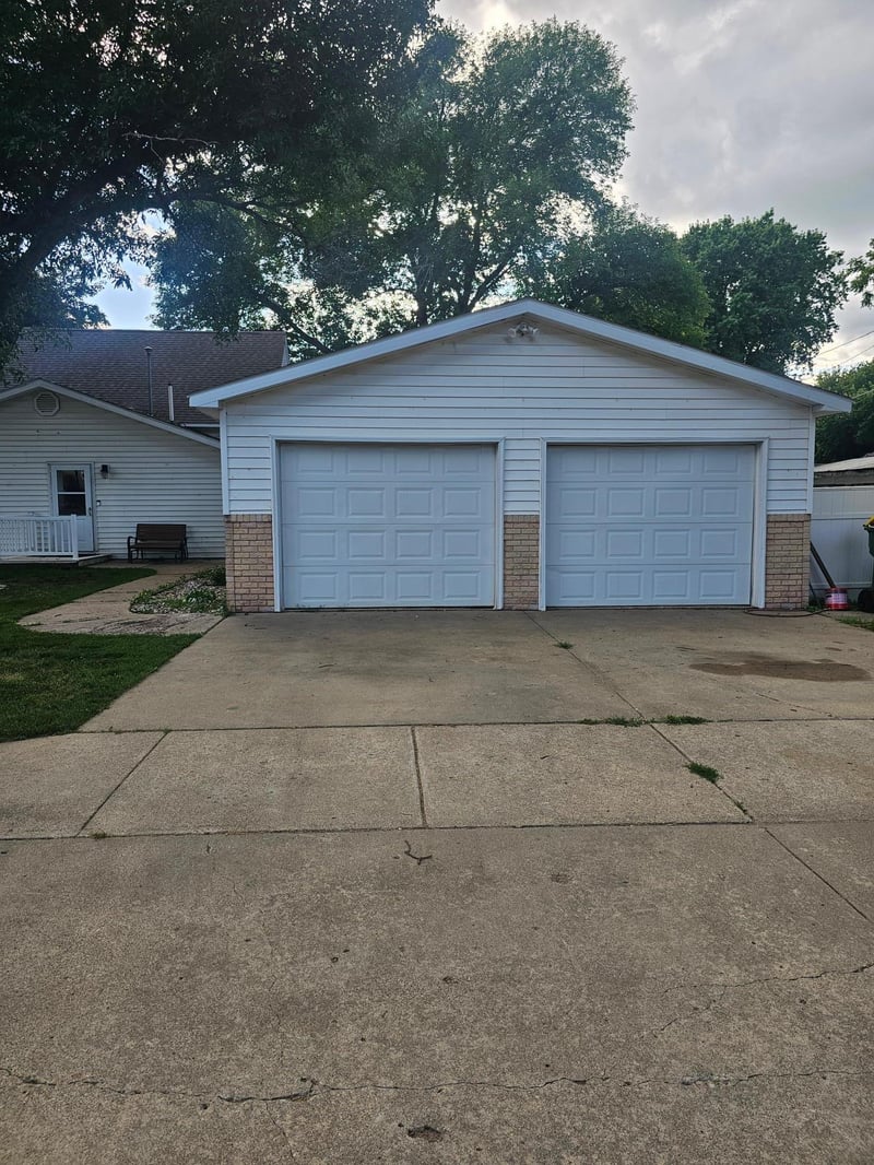 116 4th St E, Jasper, MN 56144