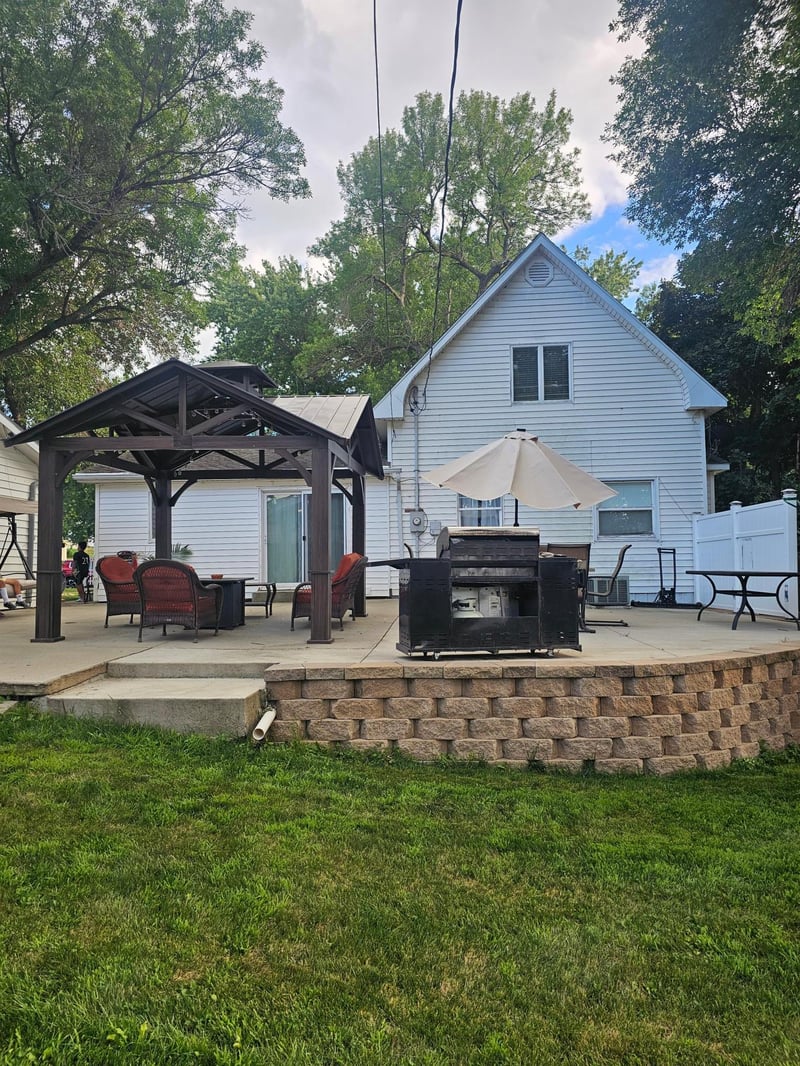116 4th St E, Jasper, MN 56144