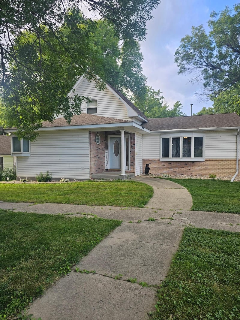 116 4th St E, Jasper, MN 56144