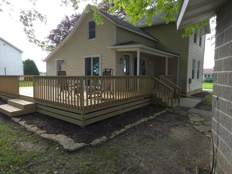 428 Maple Dr, Spring Grove, MN 55974