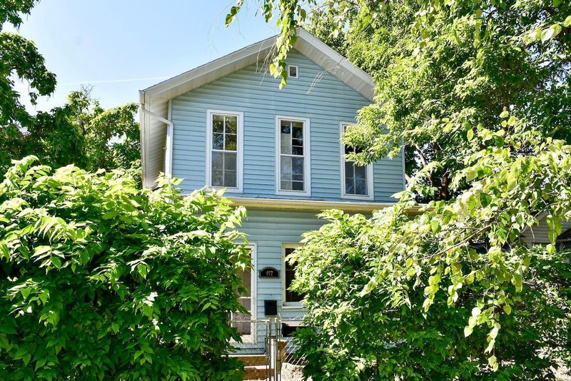 477 E 5th St, Winona, MN 55987