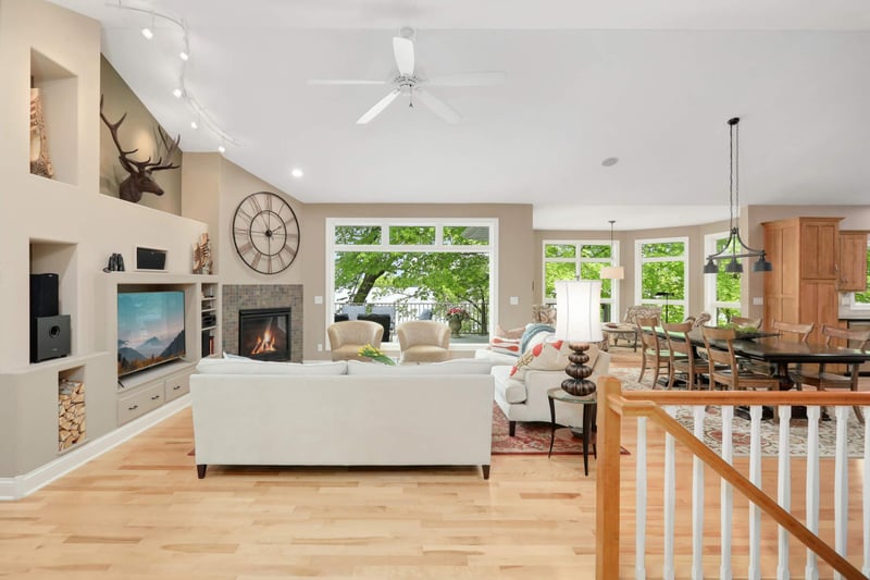 8270 Irvine Ave NW, Annandale, MN 55302