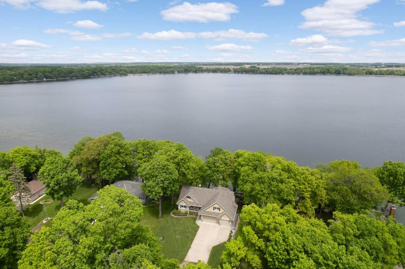 8270 Irvine Ave NW, Annandale, MN 55302