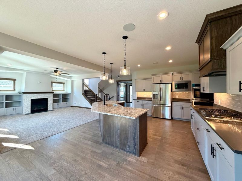 1838 Laramee Ln, Centerville, MN 55038