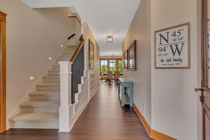 3319 Old Creek Way NE, Sauk Rapids, MN 56379