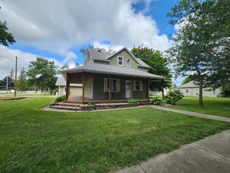 551 Carter Ave, Holland, MN 56139