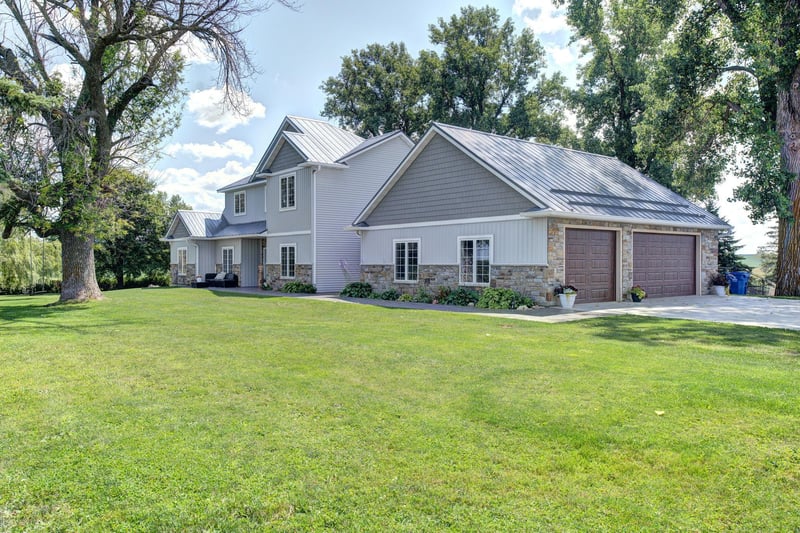 19727 County Highway 24, West Concord, MN 55985