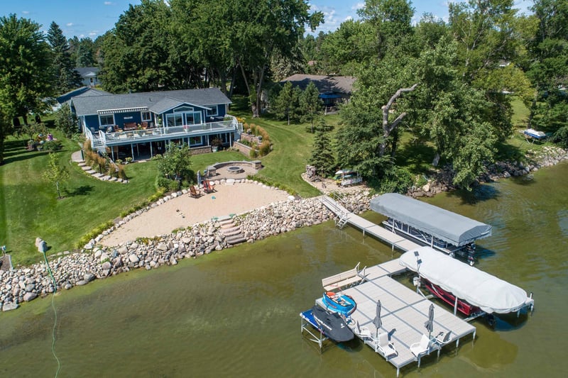 517 N Shore Dr, Battle Lake, MN 56515