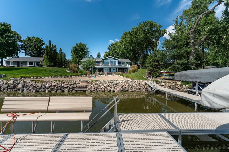 517 N Shore Dr, Battle Lake, MN 56515