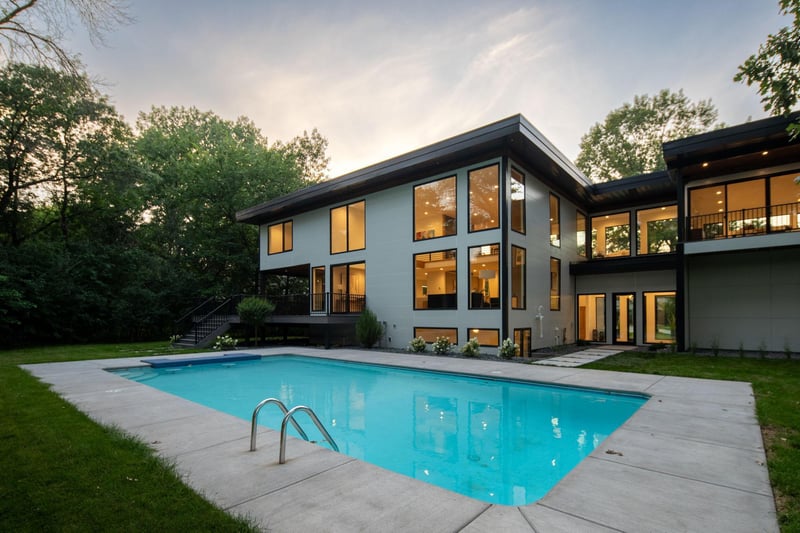 9621 Oak Ridge Trl, Minnetonka, MN 55305