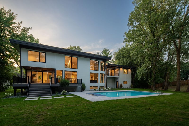 9621 Oak Ridge Trl, Minnetonka, MN 55305
