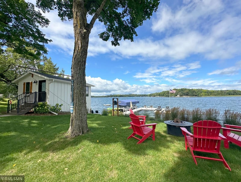 7083 Pilger Ave NW, Annandale, MN 55302