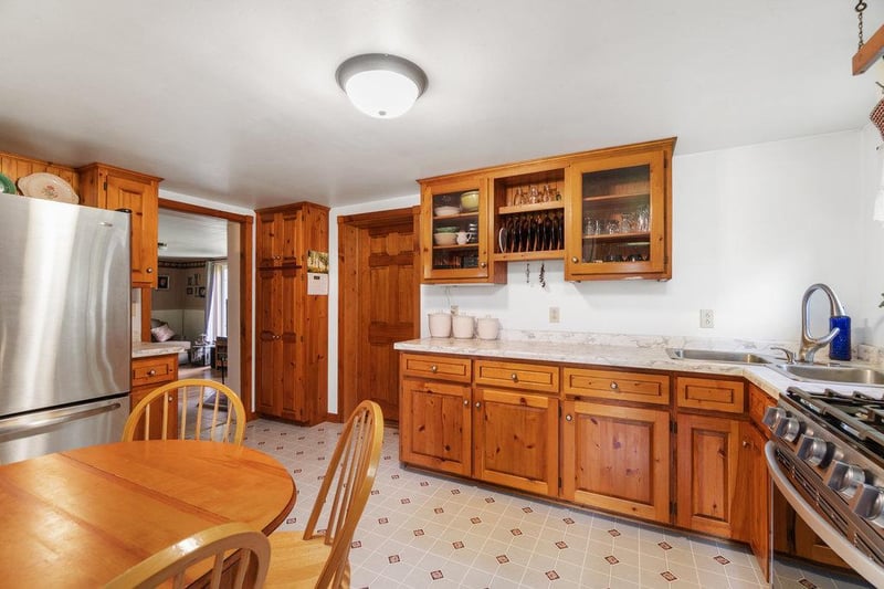W16473 County Road B, Osseo, WI 54758