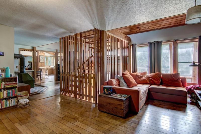 S2169 Yaeger Valley Rd, Cochrane, WI 54622