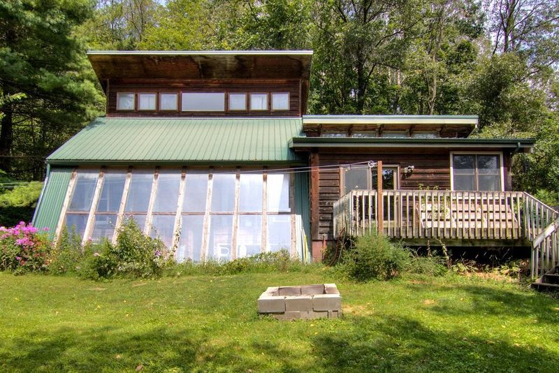S2169 Yaeger Valley Rd, Cochrane, WI 54622