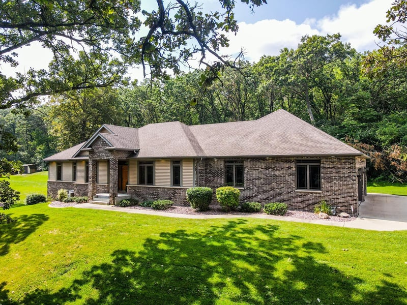 2307 SE Tomar Ln Se, Rochester, MN 55904