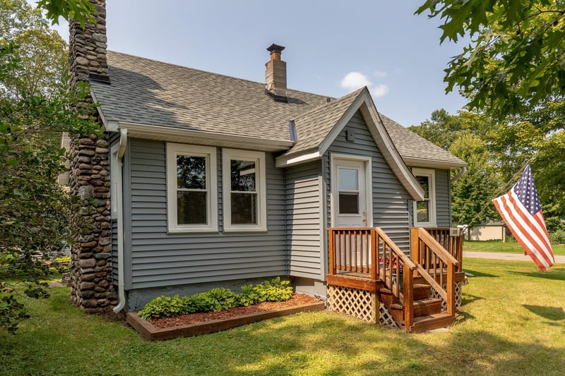 395 N Main St, Wahkon, MN 56386