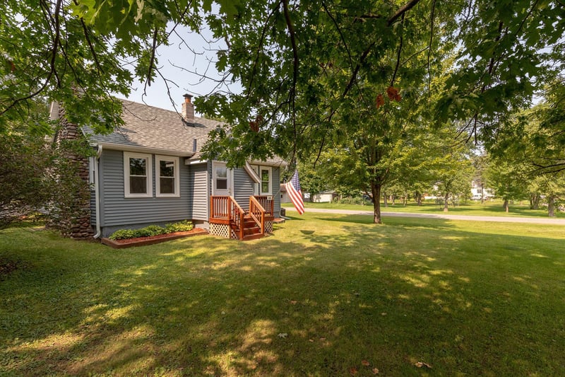 395 N Main St, Wahkon, MN 56386
