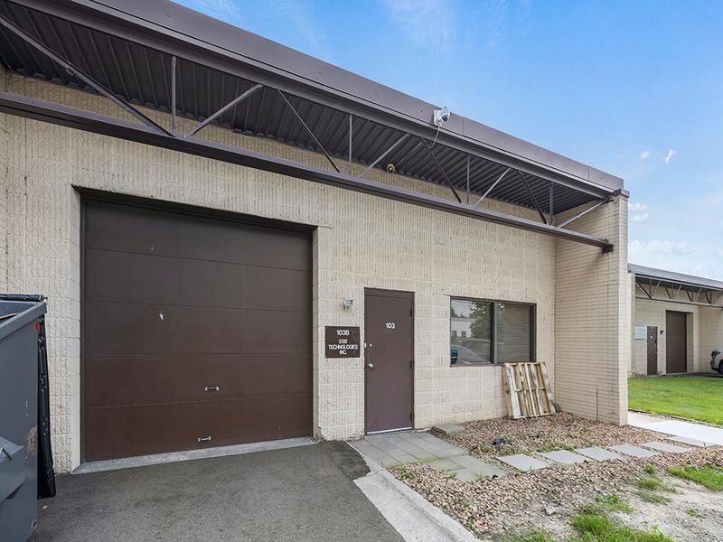 2525 Nevada Ave N, Minneapolis, MN 55427