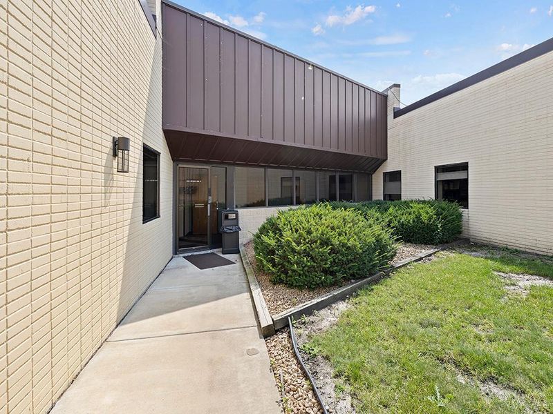 2525 Nevada Ave N, Minneapolis, MN 55427