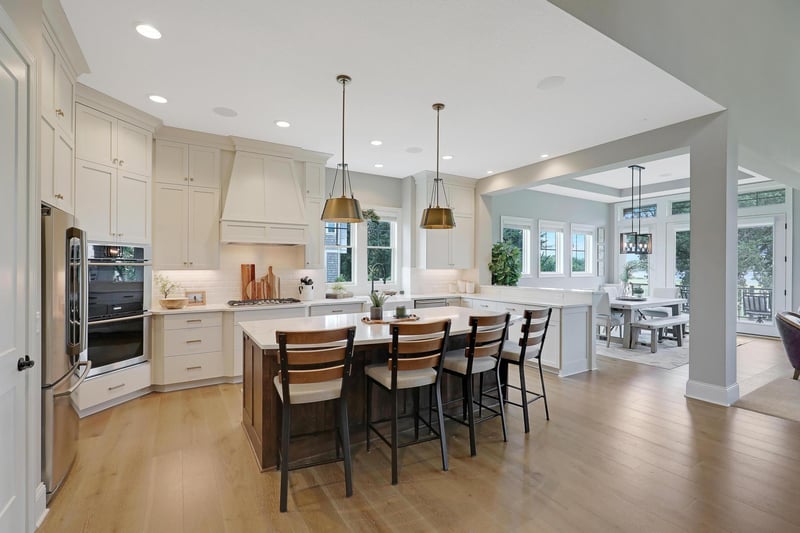 3788 Woodland Cove Pw, Excelsior, MN 55331