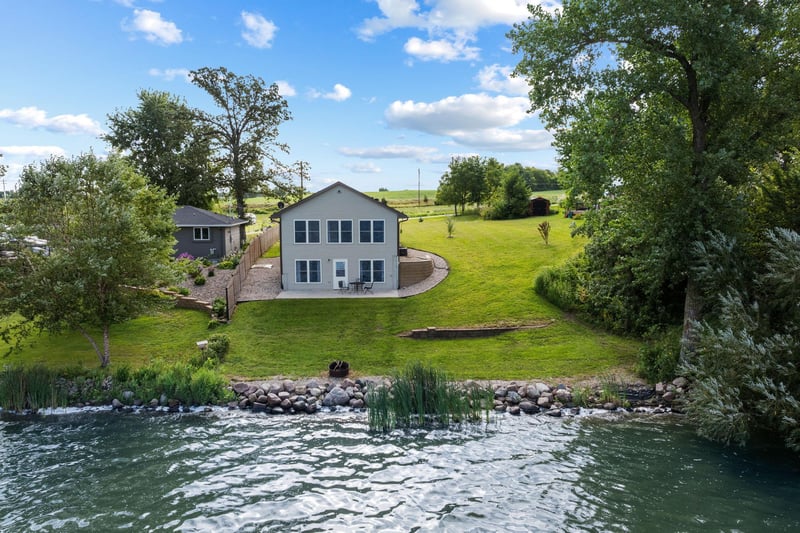 4028 427th Ave, Janesville, MN 56048